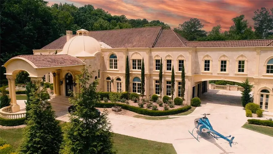 6420 Riverside Drive Nw, Sandy Springs, GA 30328 - #2