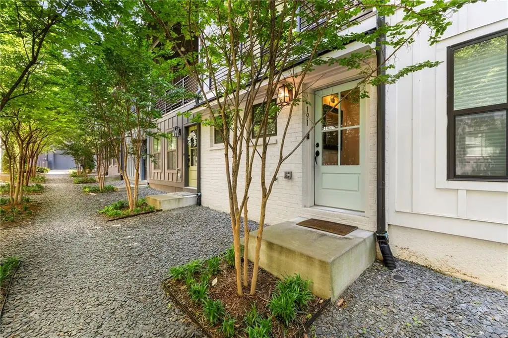 191 Chestnut Circle, Atlanta, GA 30342 - #1