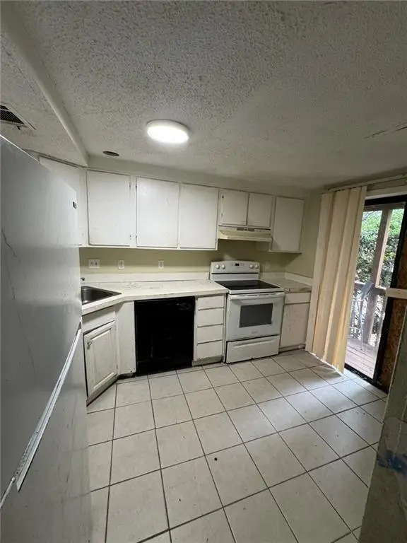 3119 Fairington Drive, Lithonia, GA 30038 - #2