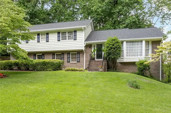422 Woodstone West Drive, Marietta, GA 30068
