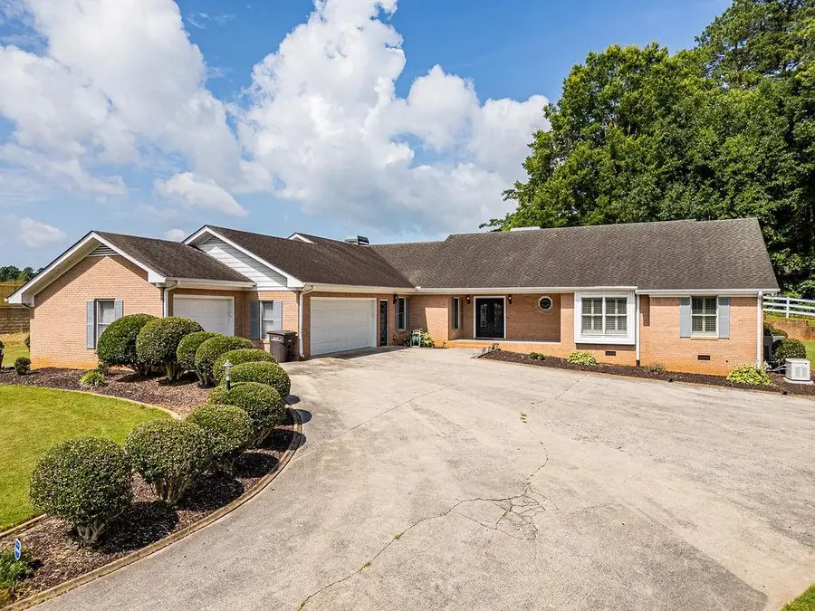 210 Wildwood Drive, Cartersville, GA 30120 - #3