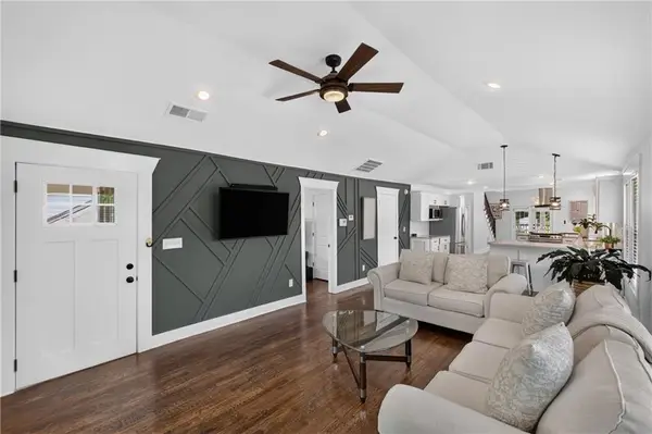 8 S Eugenia Place Nw, Atlanta, GA 30318