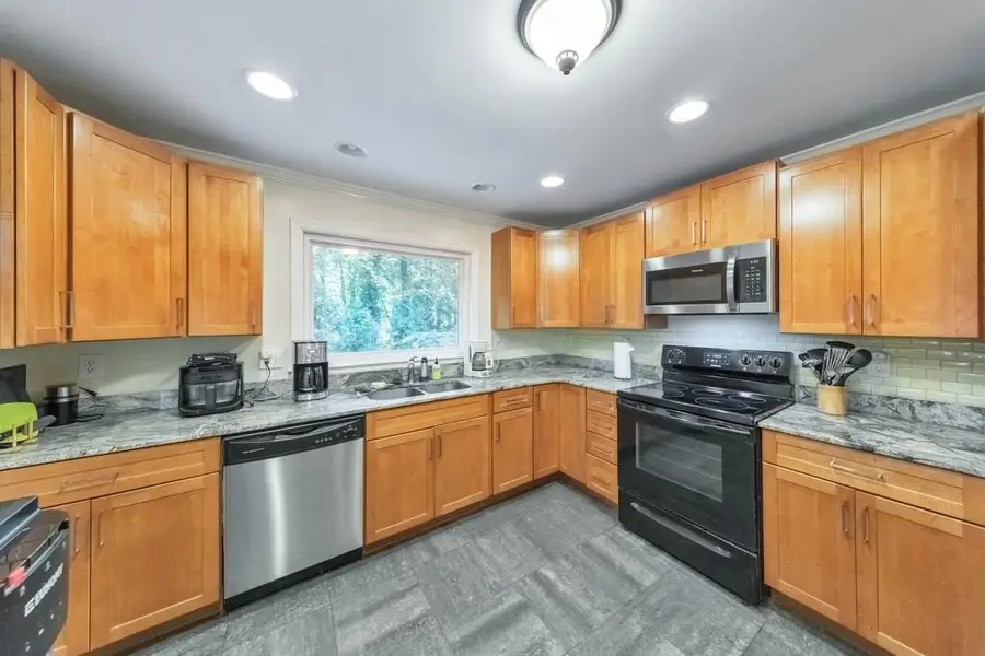 798 Pinehill Drive Se, Smyrna, GA 30080 - #2