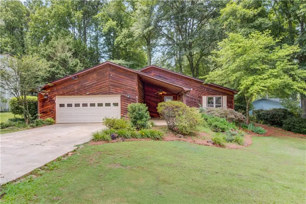498 Candlewick Lane Nw, Lilburn, GA 30047 - #1