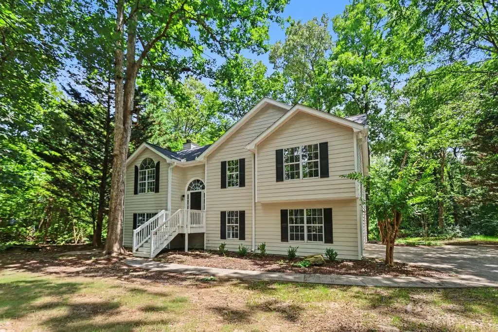 105 Creek View Drive, Hoschton, GA 30548 - #1