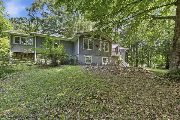 1988 Elmwood Circle, Snellville, GA 30078