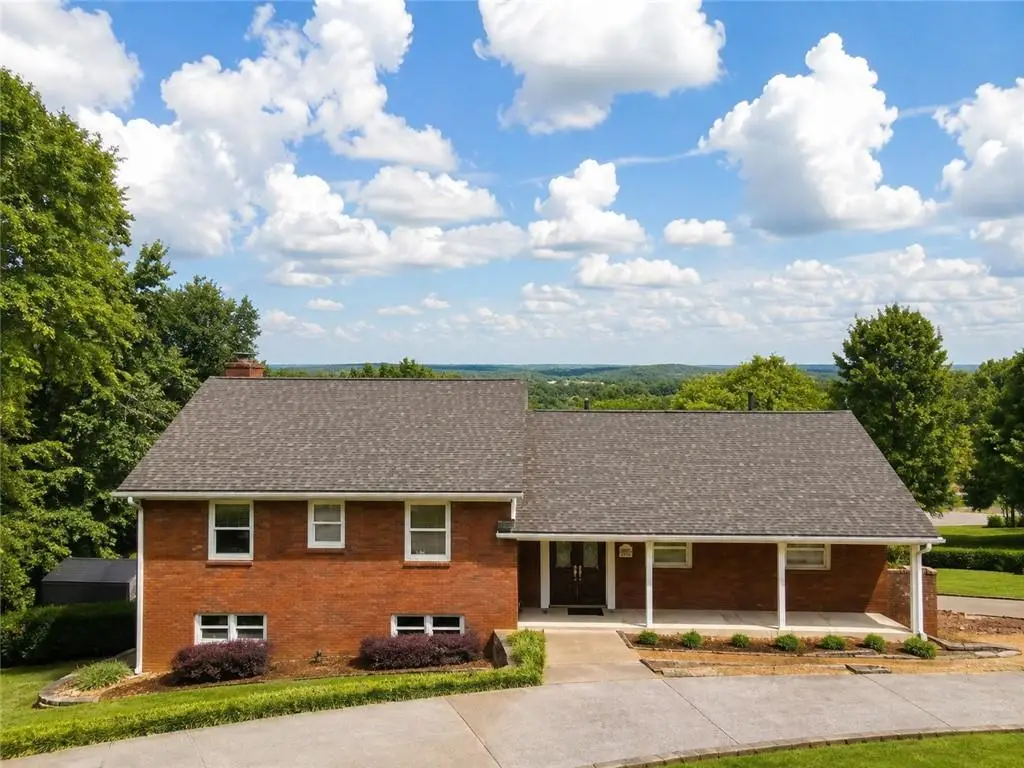 206 Victory Drive, Calhoun, GA 30701 - #1