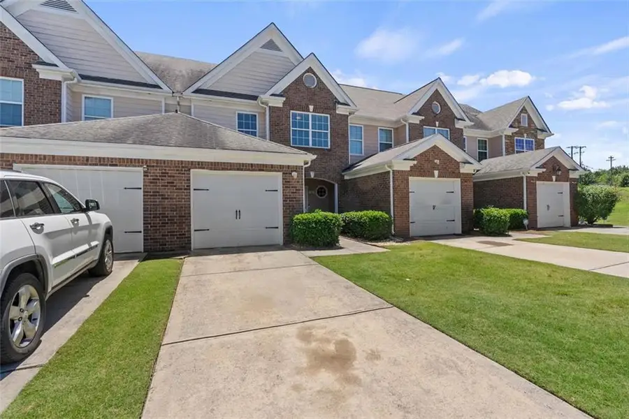 121 Village Drive, Loganville, GA 30052 - #3