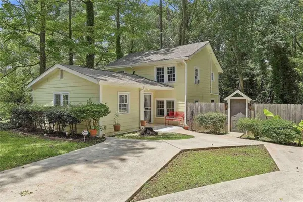184 Fairview Drive, Fairburn, GA 30213