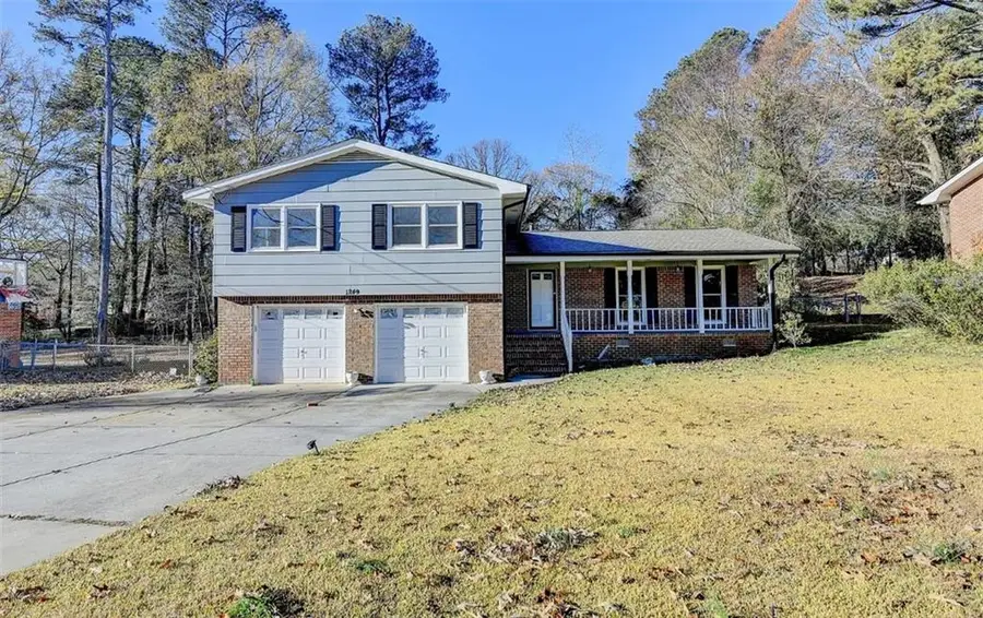 1249 Renee Dr Sw, Lilburn, GA 30047 - #3