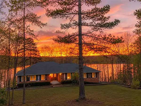 4521 Shoreline Drive, Gainesville, GA 30506