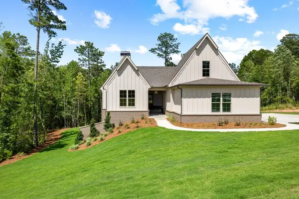 105 Forest Berry Court, Newnan, GA 30265