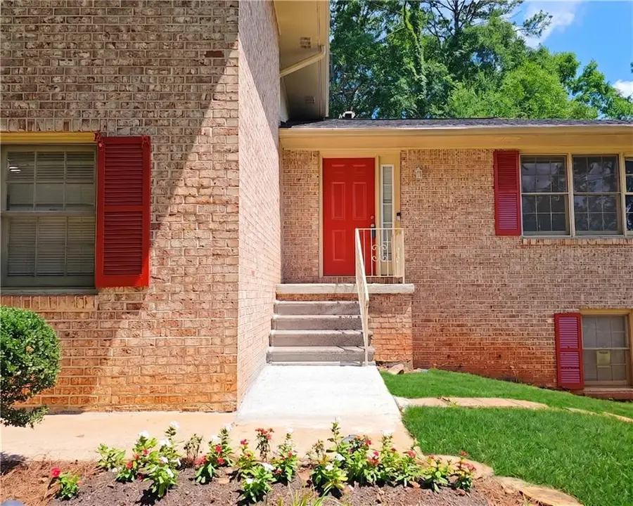 4828 Scotland Drive, Stone Mountain, GA 30088 - #2