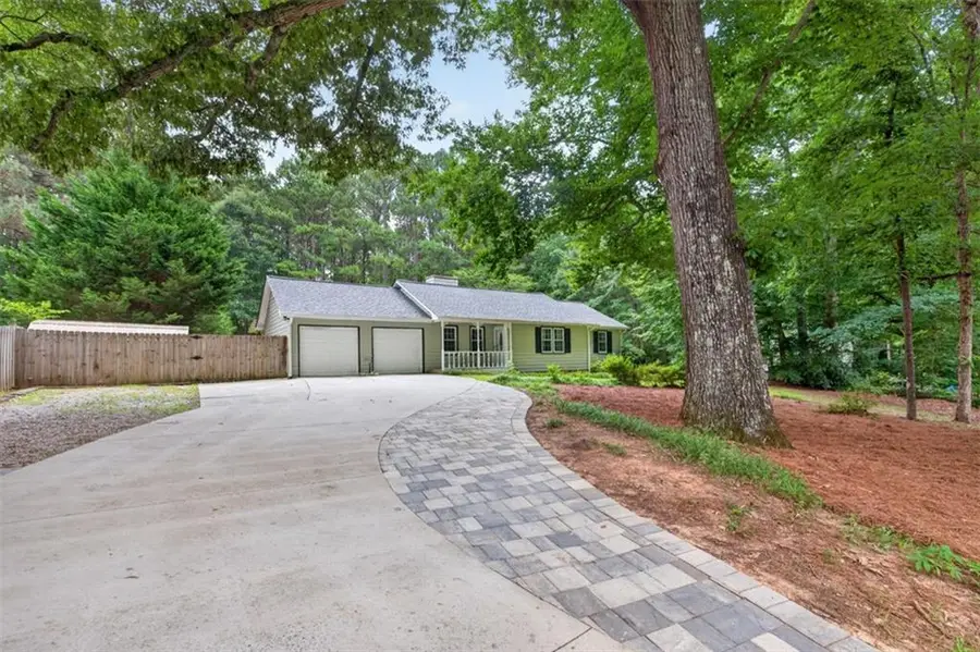 3735 Creekwood Drive, Loganville, GA 30052 - #2