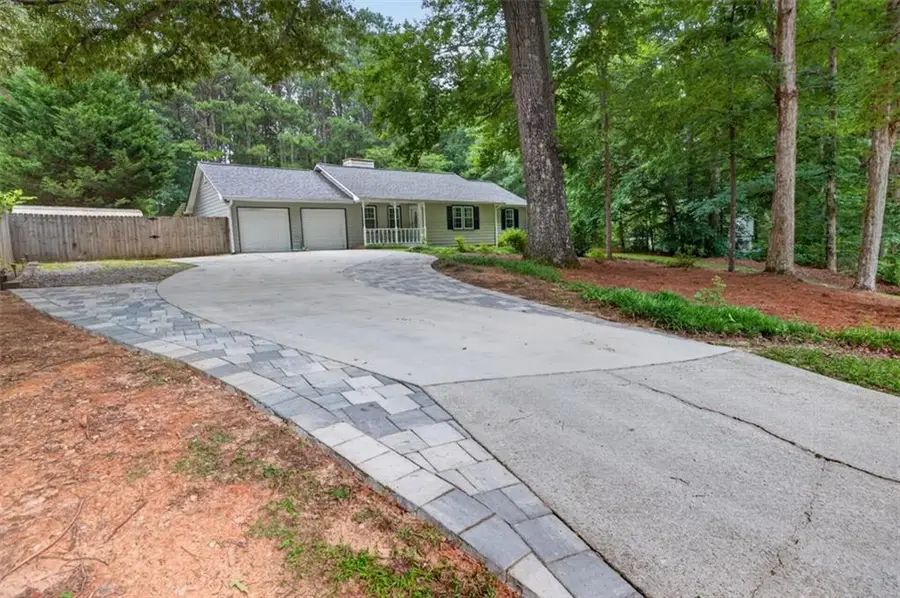 3735 Creekwood Drive, Loganville, GA 30052 - #3