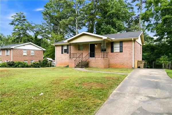 997 Pineglen Drive, Forest Park, GA 30297