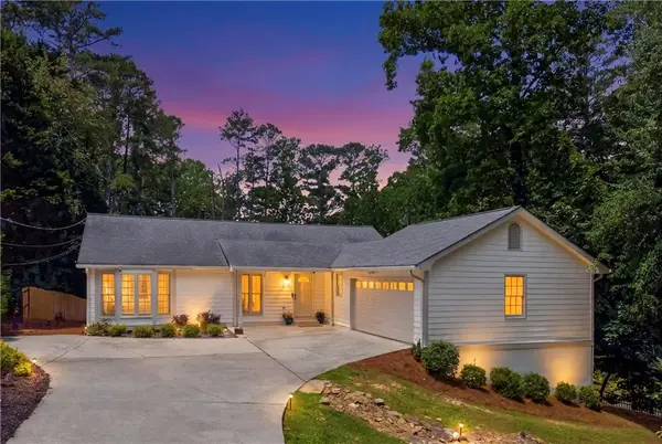 6014 Lake Lanier Heights Road, Buford, GA 30518