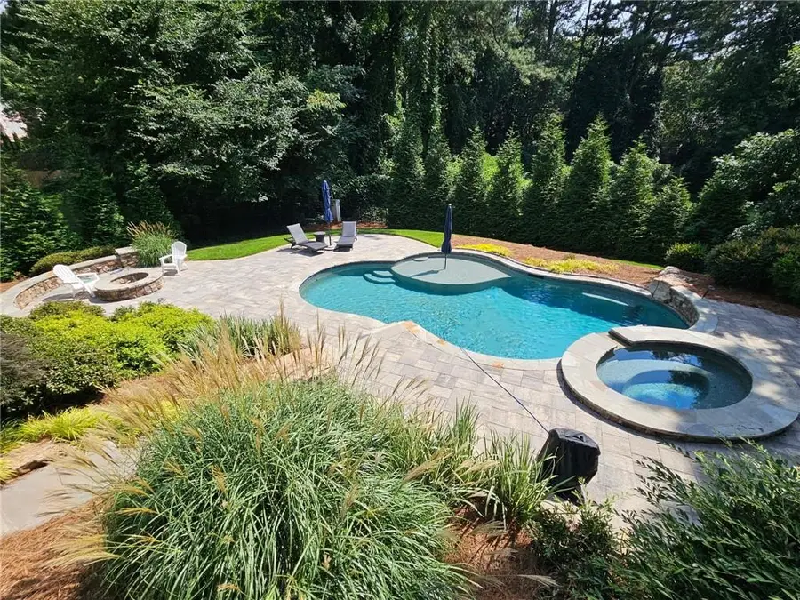 4766 Chamblee Dunwoody Road, Dunwoody, GA 30338 - #3