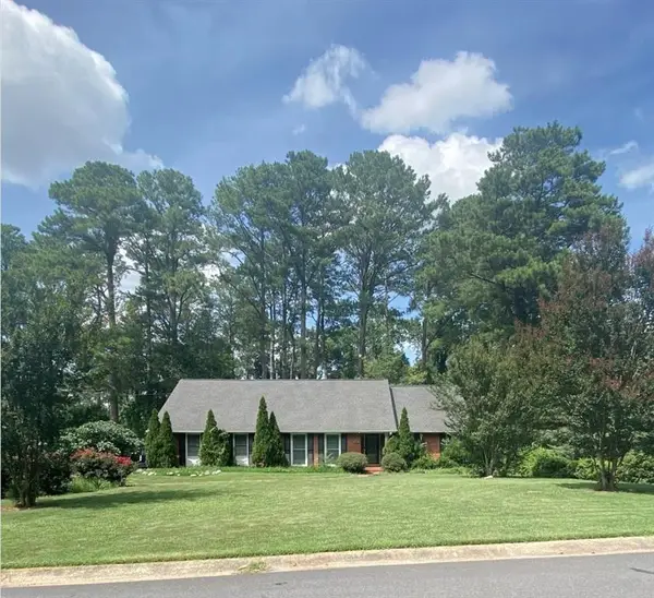 2615 Skyline Drive, Atlanta, GA 30337