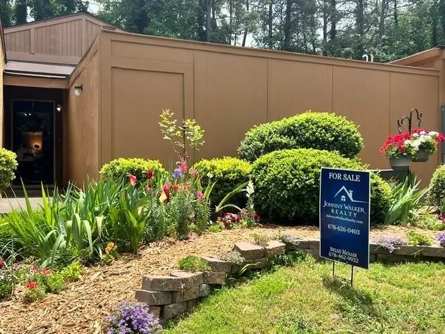 831 Lake Hollow Boulevard Sw, Marietta, GA 30064 - #1