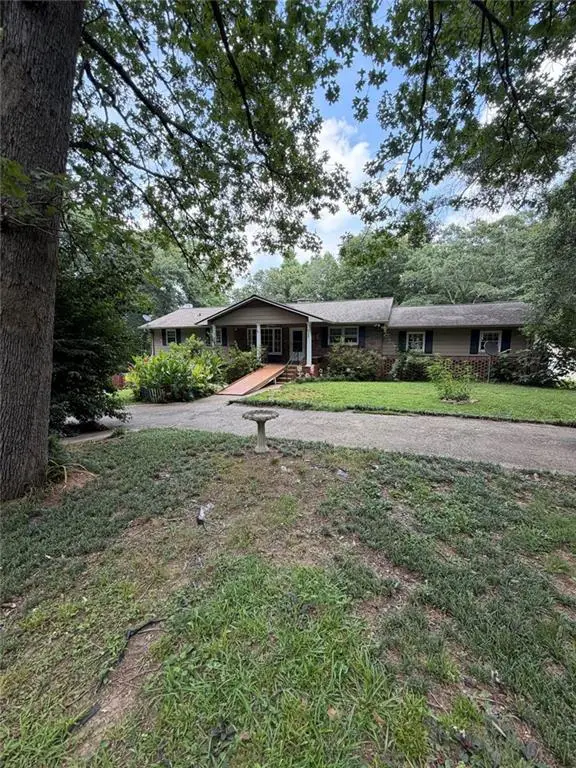 329 Riverbend Drive Drive, Royston, GA 30662