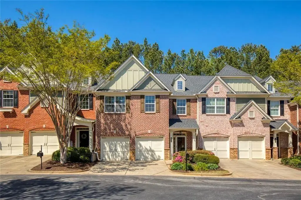 1404 Lexington Dr, Roswell, GA 30075 - #1