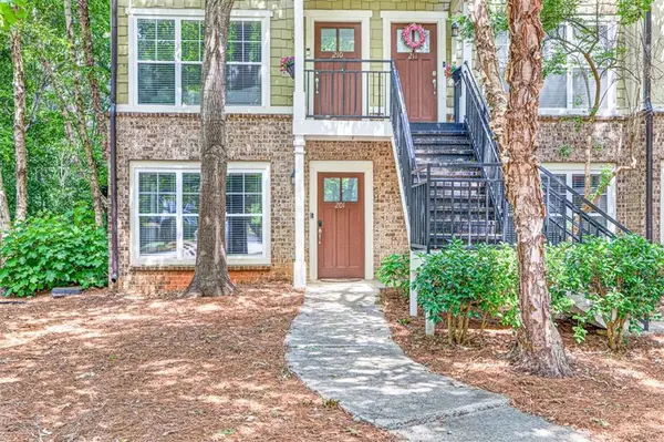 490 Barnett Shoals Road #201, Athens, GA 30605