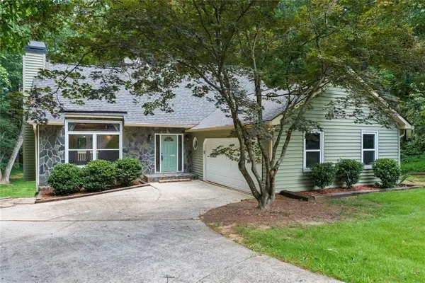 180 Waldrop Way, Fayetteville, GA 30215