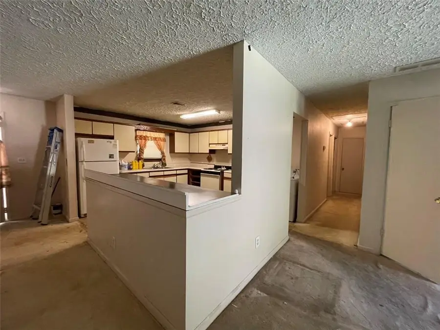 2177 Jonathan Avenue, Lithonia, GA 30058 - #3