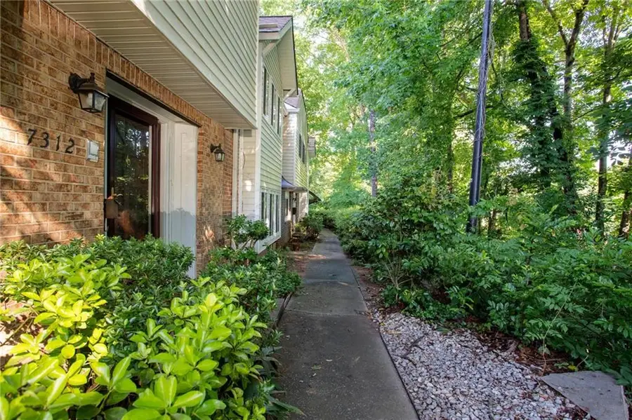 7312 Cardigan Circle, Sandy Springs, GA 30328 - #3