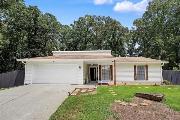 10 Saratoga Drive, Lawrenceville, GA 30044