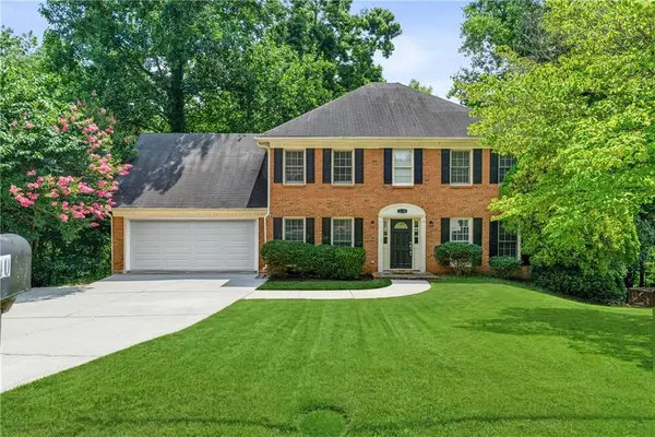 5040 Huntshire Lane Sw, Lilburn, GA 30047