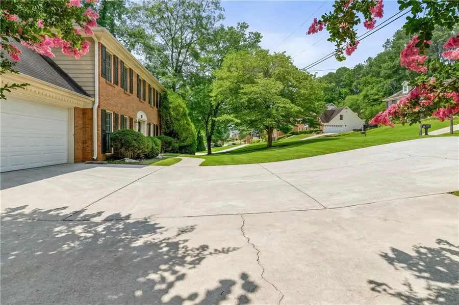 5040 Huntshire Lane Sw, Lilburn, GA 30047 - #3