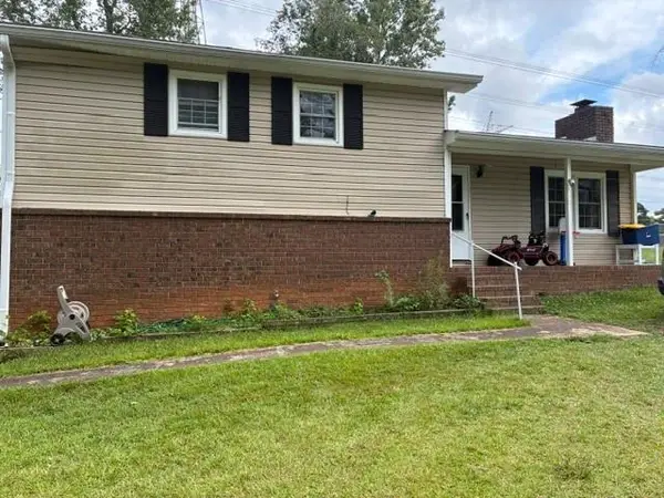 6558 SE Apache Lane, Douglasville, GA 30135