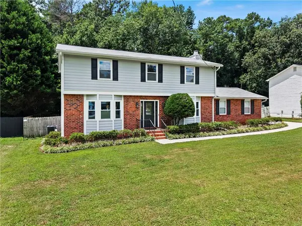 597 Cascade Drive Sw, Lilburn, GA 30047