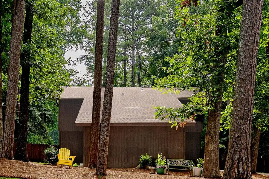 552 Edgefield Drive, Stone Mountain, GA 30087 - #2