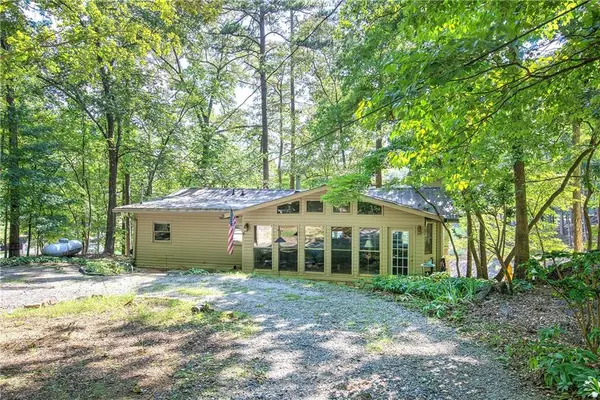 40 Oriole Drive Se, White, GA 30184