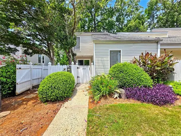 2692 Meadowlawn Drive Se, Marietta, GA 30067