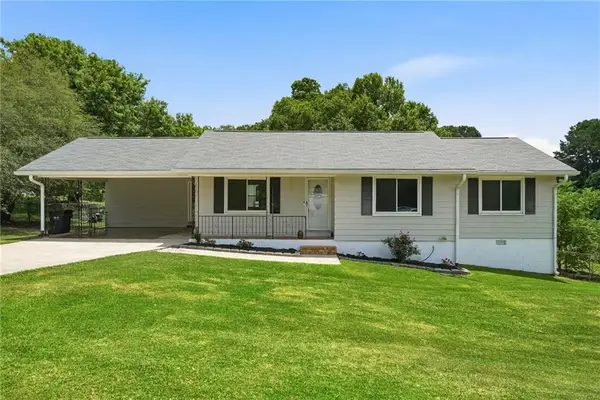 110 Point View Court, Tyrone, GA 30290