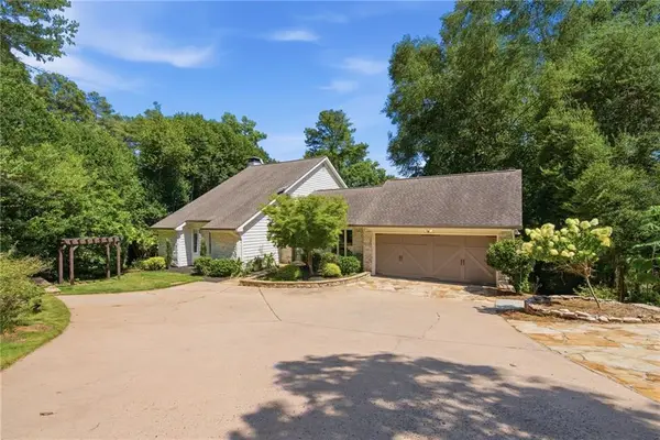 8190 Old Mill Drive, Gainesville, GA 30506