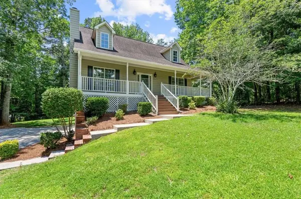 8627 Foxridge Drive, Winston, GA 30187
