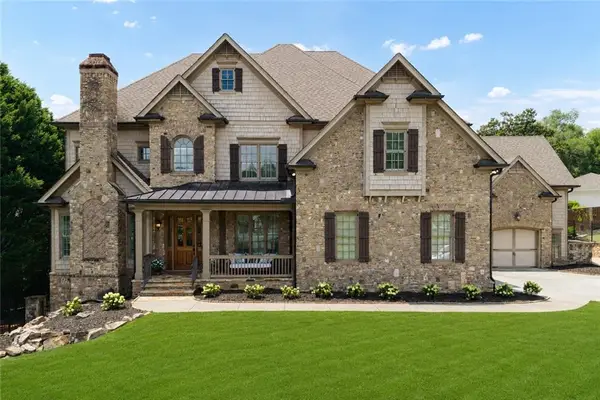 1084 West Nancy Creek Drive Ne, Atlanta, GA 30319