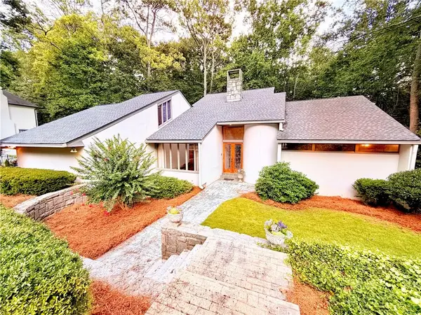 320 Fauna Court, Sandy Springs, GA 30350