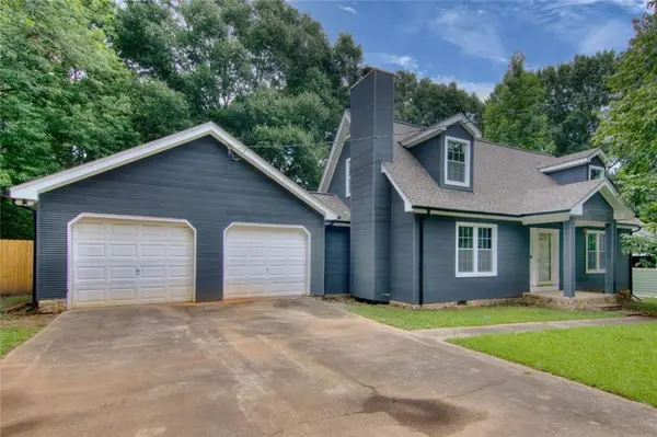 18 Regal Way Nw, Lawrenceville, GA 30044