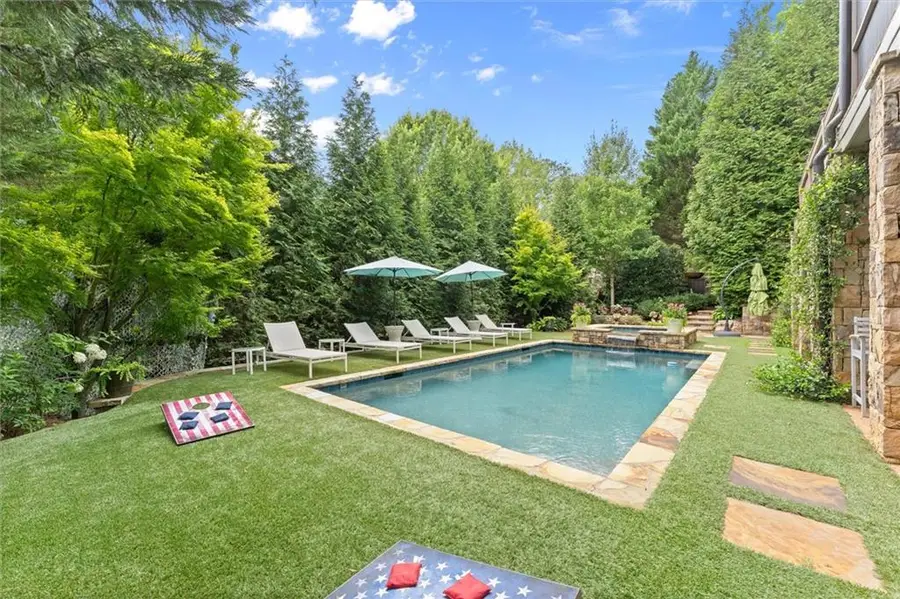 542 Hillside Drive Nw, Atlanta, GA 30342 - #2