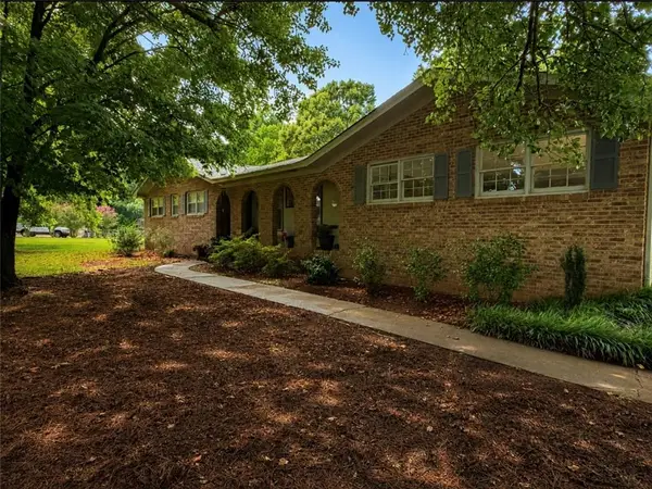 225 Pineridge Road, Bogart, GA 30622