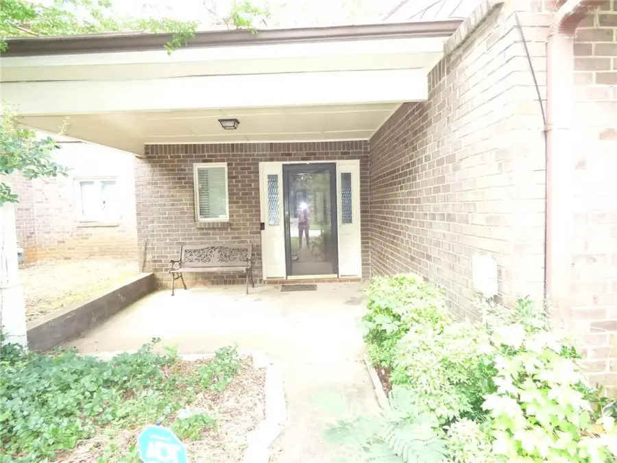 1572 Circlestone Drive, Stone Mountain, GA 30088 - #2
