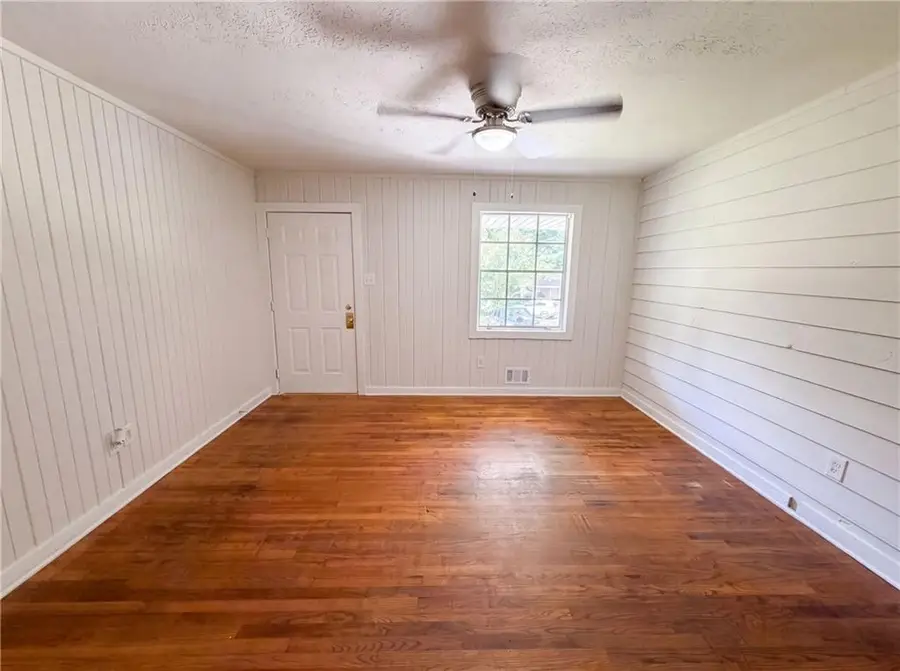 1375 S Hicks Circle Nw, Conyers, GA 30012 - #3