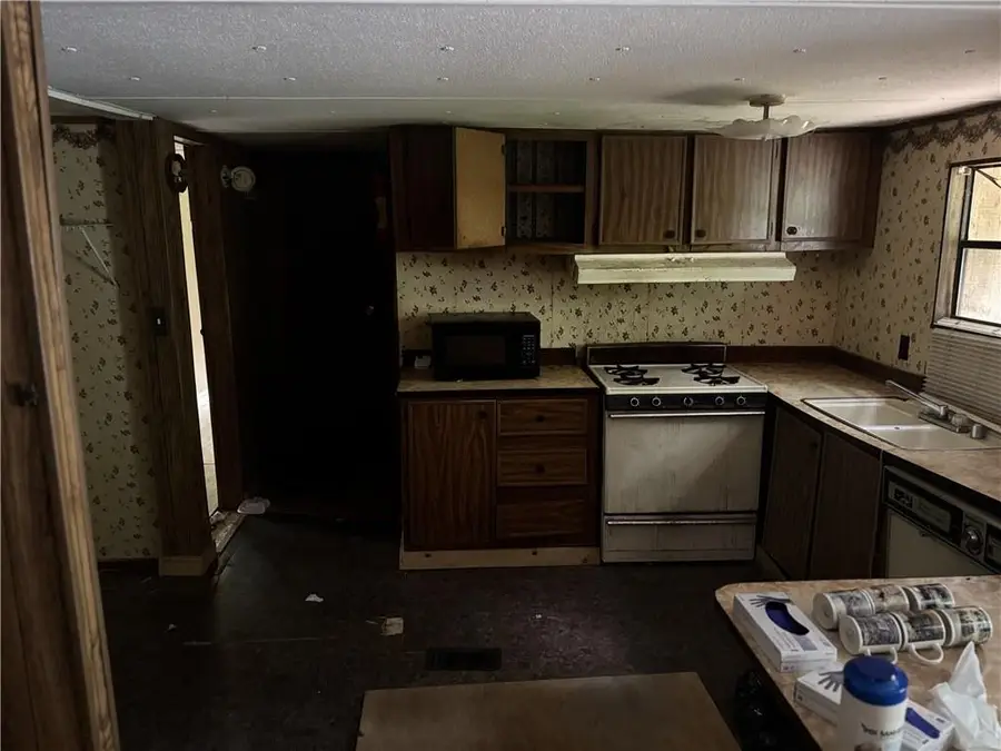 552 Kelly Dr, Canton, GA 30115 - #3