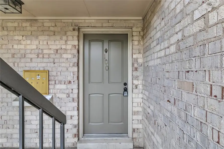 100 NW La-rue Place, Atlanta, GA 30327 - #2